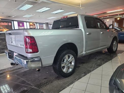 Used 2016 RAM 1500 Classic SLT w/ SLT Plus D￩cor Group image 5