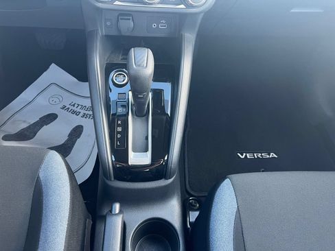 Used 2025 Nissan Versa SV FWD image 41