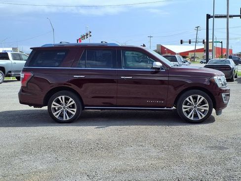 Used 2020 Ford Expedition Platinum RWD image 2