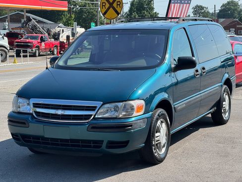 Used 2002 Chevrolet Venture LS FWD image 2