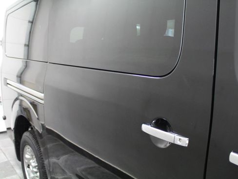 Used 2015 Nissan NV 3500 SL w/ Technology Package RWD image 39