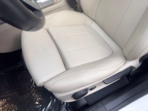 Used 2022 Mercedes-Benz GLB 250 image 27