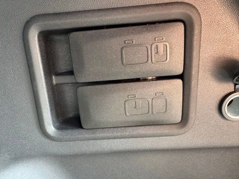 Used 2022 Chevrolet Equinox RS w/ RS Leather Package image 14