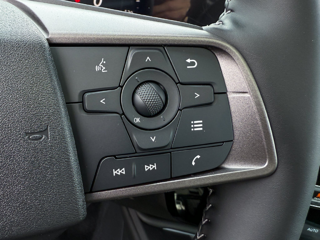 Certified 2026 Nissan Sentra SV w/ SV Convenience Package FWD image 31