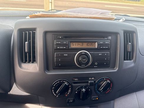 Used 2015 Nissan NV200 SV FWD image 6