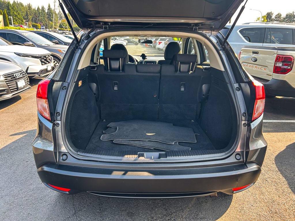 Used 2017 Honda HR-V LX image 9