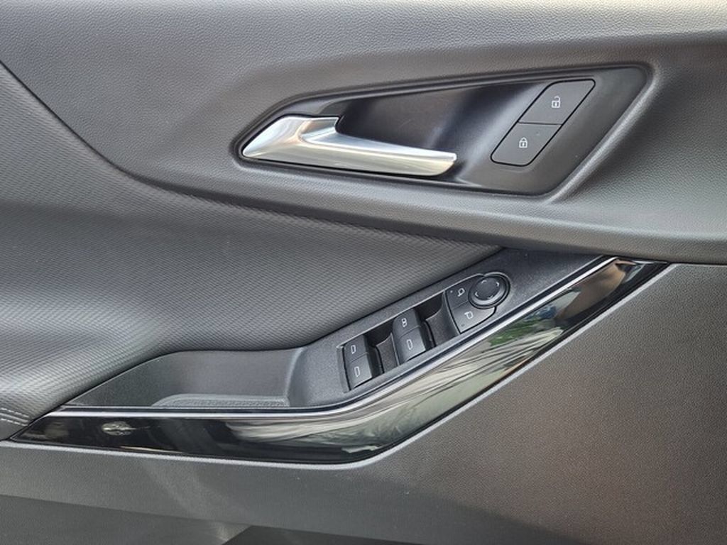 Used 2025 Chevrolet Equinox LT w/ Convenience Package II AWD/4WD image 29