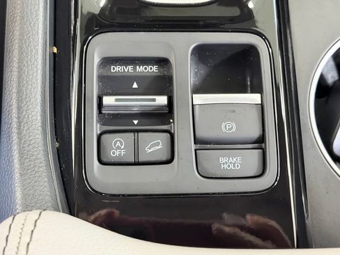Used 2023 Honda Pilot Touring image 55