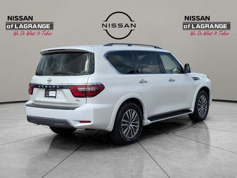 Used 2023 Nissan Armada SL w/ Captain's Chairs Package image 5