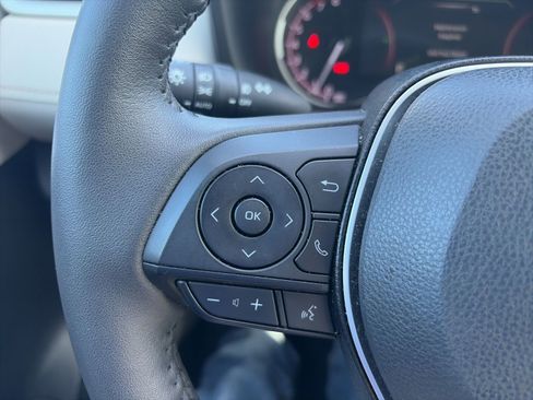 Used 2023 Toyota RAV4 XLE Premium image 22