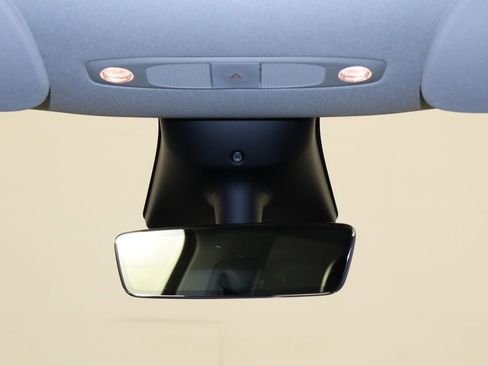 Used 2023 Tesla Model Y Performance image 21