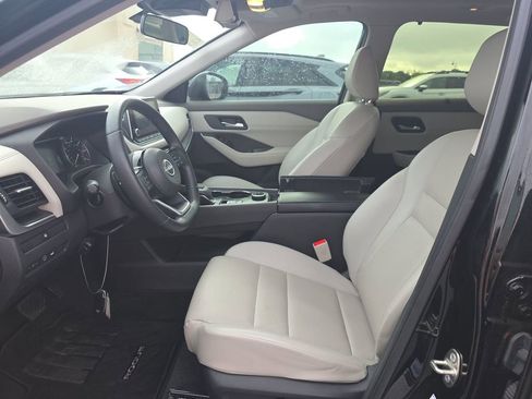 Used 2023 Nissan Rogue SV w/ SV Premium B Package AWD/4WD image 14