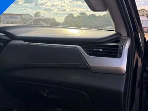 Used 2015 Chevrolet Tahoe LTZ AWD/4WD image 34