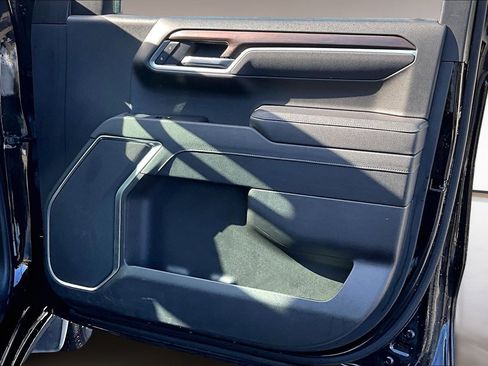 Used 2025 GMC Sierra 1500 SLT image 29