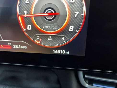 Used 2025 Hyundai Elantra SEL image 40