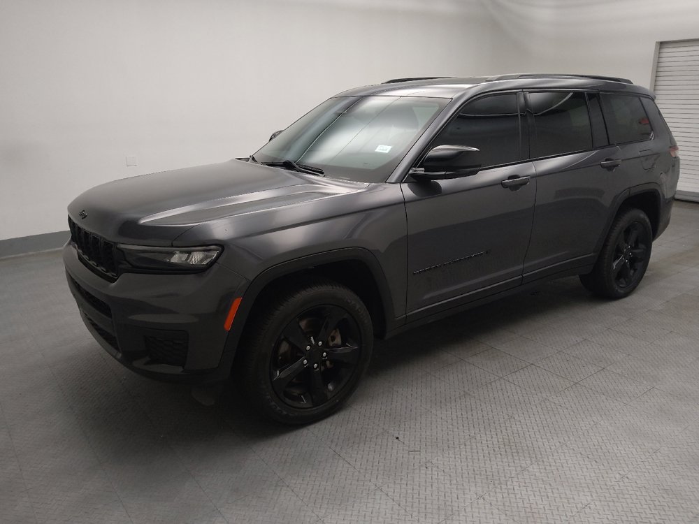 Used 2023 Jeep Grand Cherokee L Altitude AWD/4WD image 2