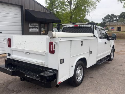 Used 2021 Ford F250 XL w/ Power Equipment Group RWD image 6