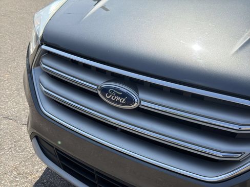 Used 2017 Ford Escape Titanium FWD image 13