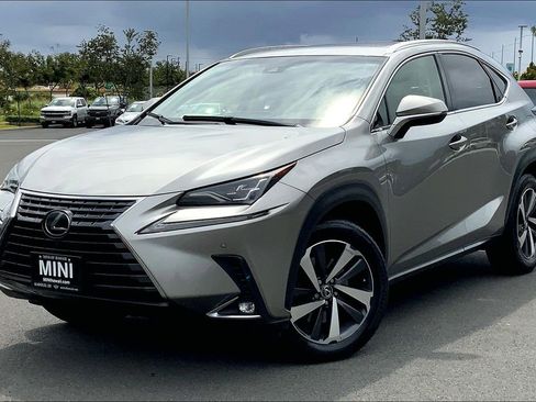 Used 2018 Lexus NX 300 FWD image 2