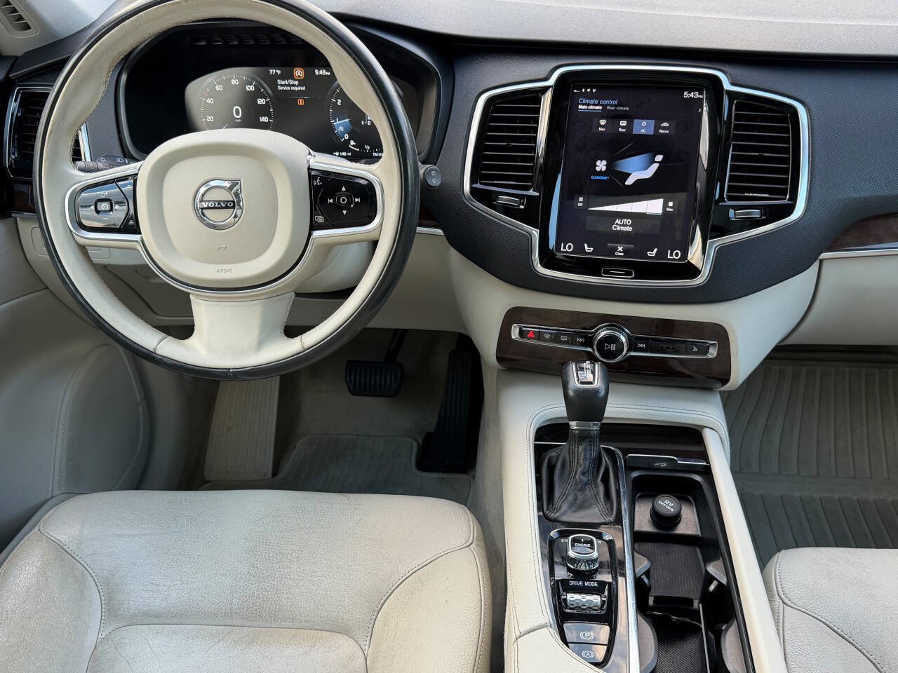 Used 2016 Volvo XC90 T6 Momentum w/ Momentum Plus Package AWD/4WD image 8