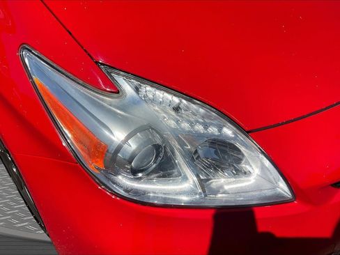 Used 2015 Toyota Prius Persona Series FWD image 30