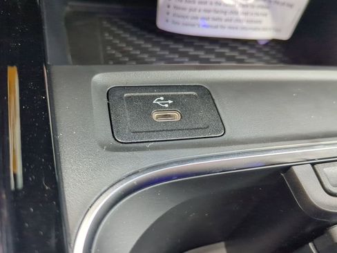 New 2024 Mercedes-Benz GLB 35 AMG GLB 35 AMG image 9