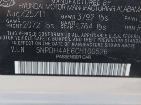 Used 2012 Hyundai Elantra Limited w/ Technology Pkg 5 FWD image 12