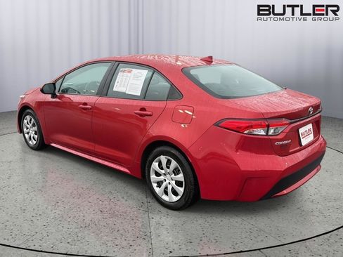 Used 2020 Toyota Corolla LE FWD image 4