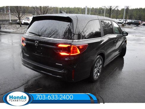 New 2026 Honda Odyssey Touring image 7