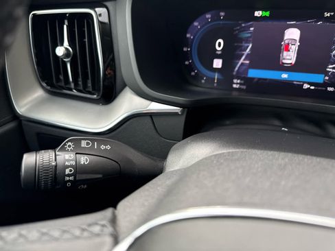 Used 2023 Volvo XC60 B5 Core w/ Climate Package AWD/4WD image 37