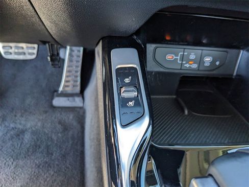 Certified 2025 Kia Sorento SX image 29