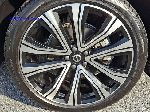 Certified 2023 Volvo XC60 B5 Ultimate w/ Climate Package AWD/4WD image 10
