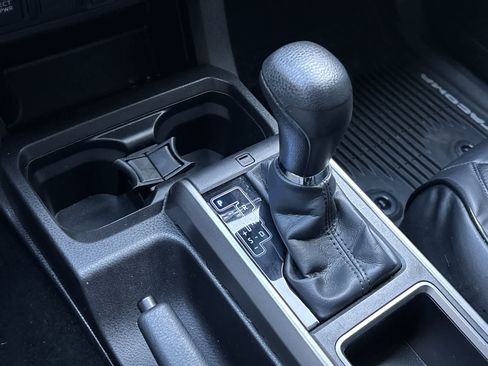 Used 2023 Toyota Tacoma SR5 AWD/4WD image 20
