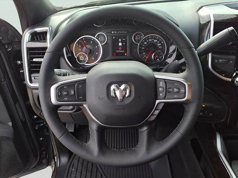 New 2025 RAM 3500 Big Horn AWD/4WD image 5