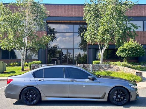 Used 2016 BMW 750i xDrive AWD/4WD image 9