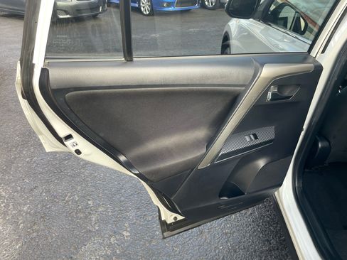 Used 2014 Toyota RAV4 XLE image 26