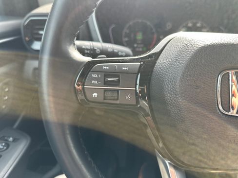 Used 2025 Honda Pilot EX-L image 31