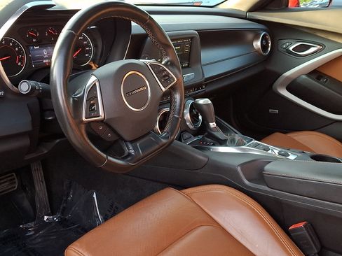 Used 2019 Chevrolet Camaro LT RWD image 17