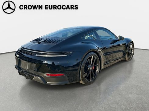 Used 2025 Porsche 911 Carrera GTS image 4