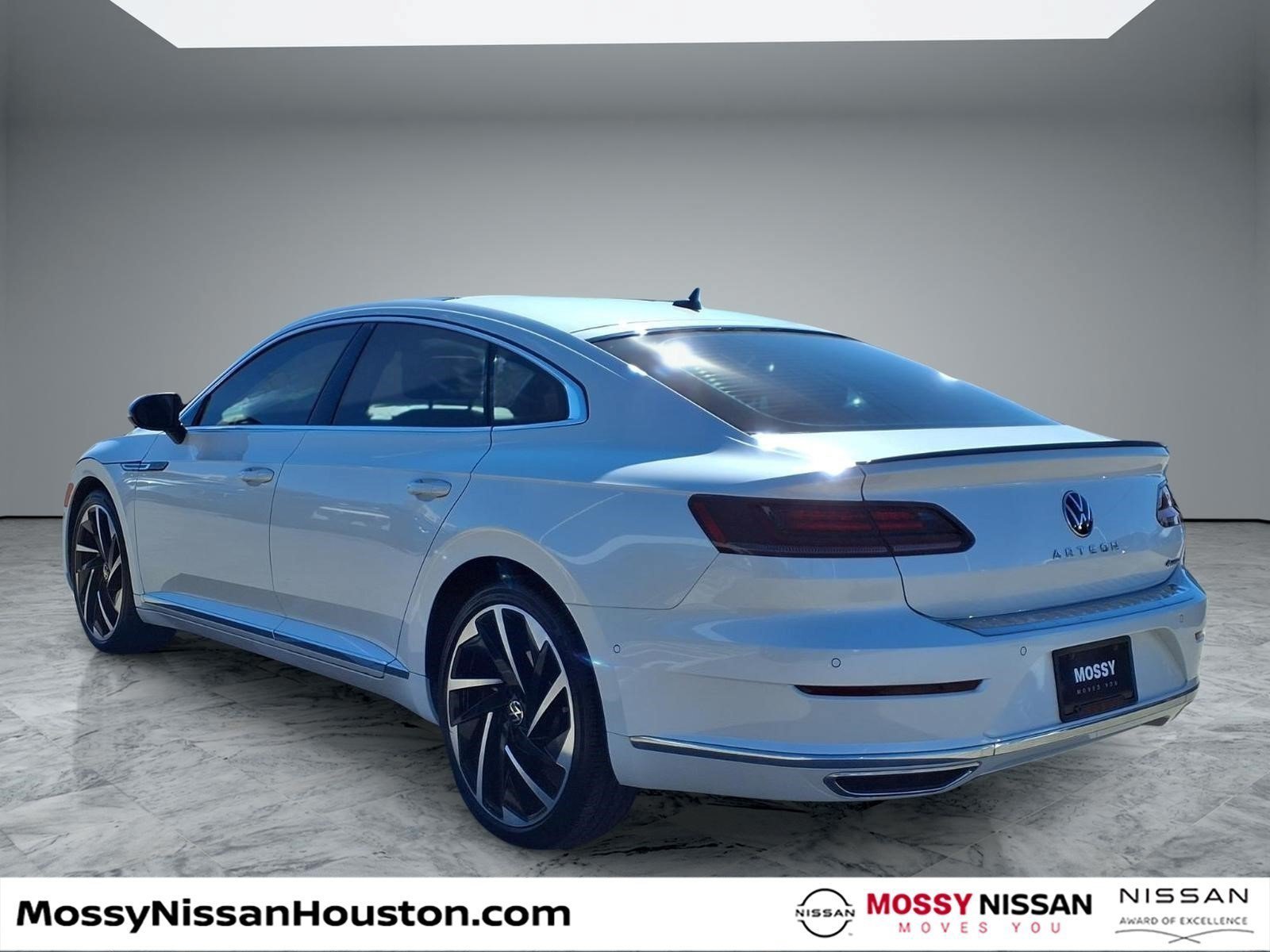 Used 2023 Volkswagen Arteon SEL Premium w/ Arteon MDO Package AWD/4WD image 2