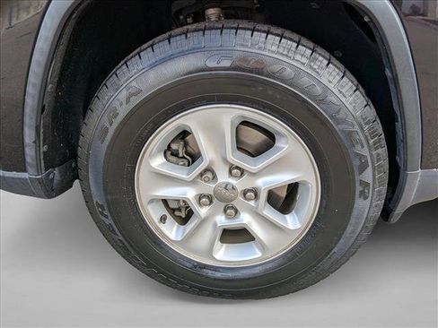 Used 2016 Jeep Grand Cherokee Laredo image 21