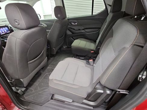 Used 2020 Chevrolet Traverse LT FWD image 30