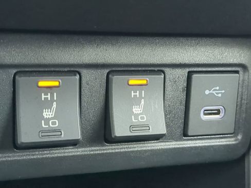 Used 2024 Toyota Corolla Cross XSE image 23