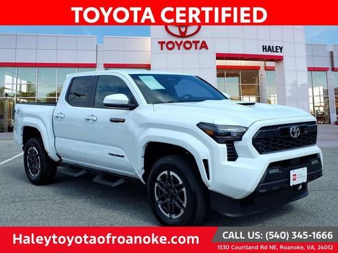 Certified 2024 Toyota Tacoma TRD Sport AWD/4WD image 1