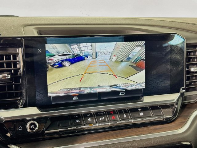 Used 2025 GMC Sierra 1500 SLT AWD/4WD image 16