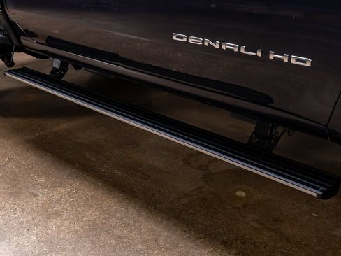 Used 2024 GMC Sierra 2500 Denali w/ Denali Reserve Package AWD/4WD image 13