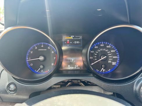 Used 2018 Subaru Outback 3.6R Limited AWD/4WD image 9