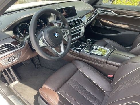 Used 2016 BMW 740i w/ Executive Package 2 RWD image 11