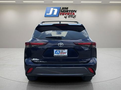 New 2026 Toyota Highlander Limited AWD/4WD image 6