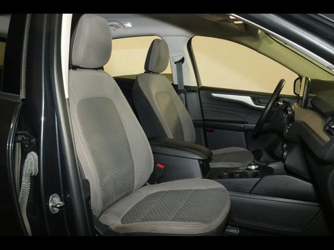 Used 2022 Ford Escape SE w/ Cold Weather Package AWD/4WD image 28